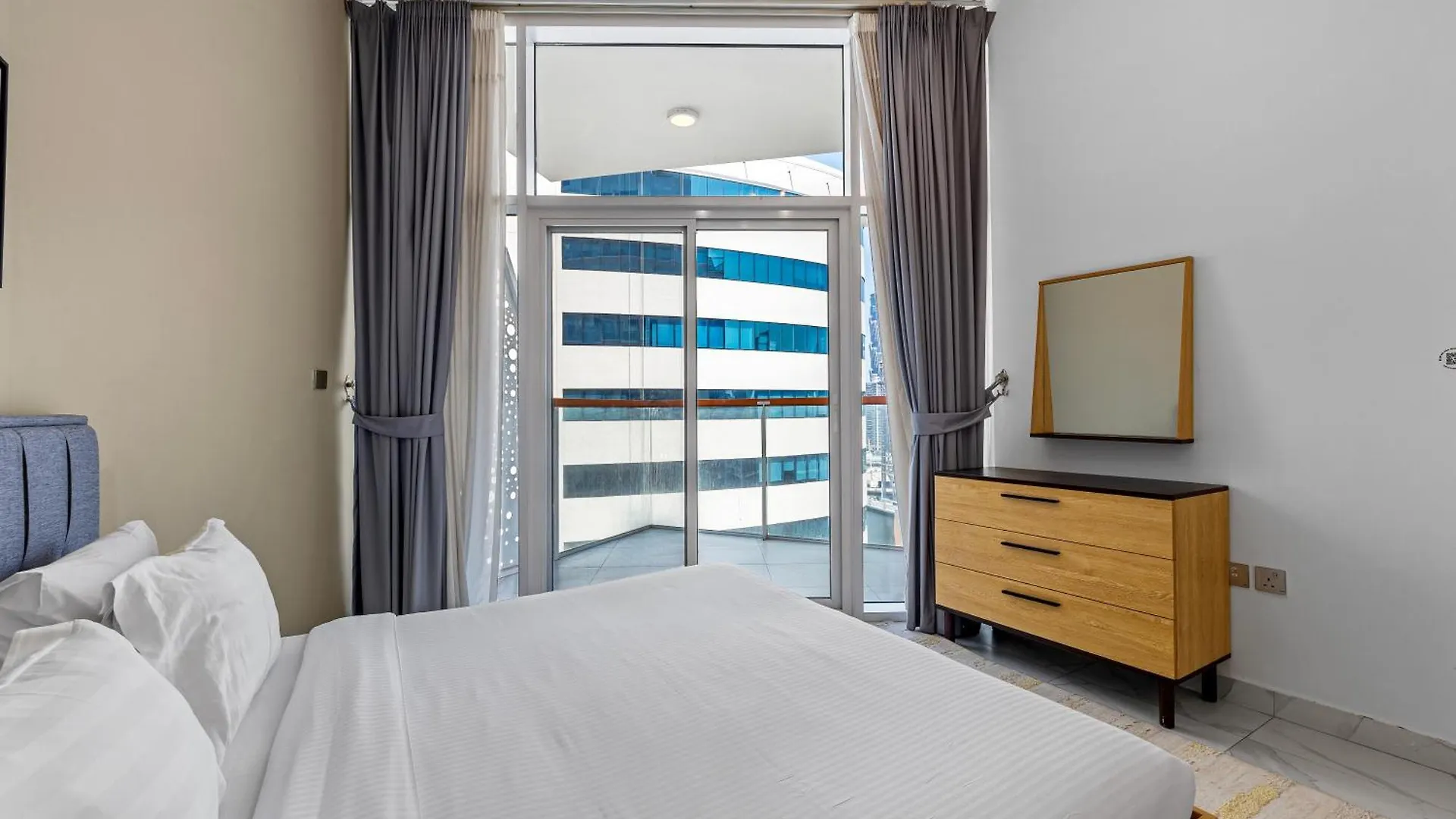 Unlock Waters Edge Apartment Dubai